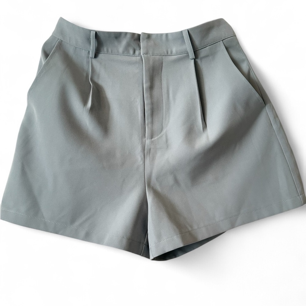 SOLD - 7 For All Mankind | High-Waisted Pleated Shorts | Blue | Size 8 | BNWT - Picture 3 of 6